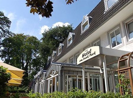 Biohotel Am Lunik Park Hohen Neuendorf Exterior photo